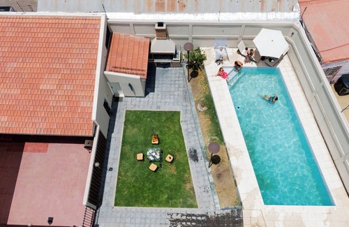 Guaymallén Casa | Casa Syrah: Alojamiento con estacionamiento, sala de juegos y piscina