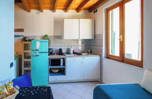 Vernazza Apartamento | Casa Teresa with AC and Balcony