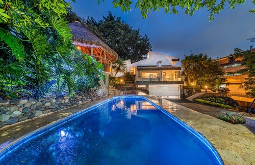 Envigado Casa | Casa Terracina By HOUSY HOST