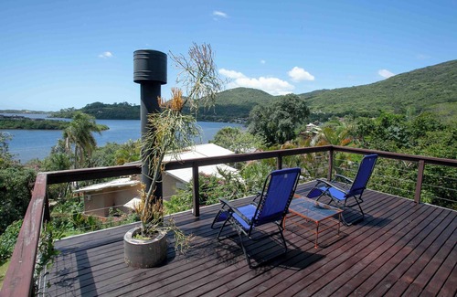 Lagoa da Conceicao Casa | Casa de artista única con el telón de fondo del bosque e impresionantes vistas al lago