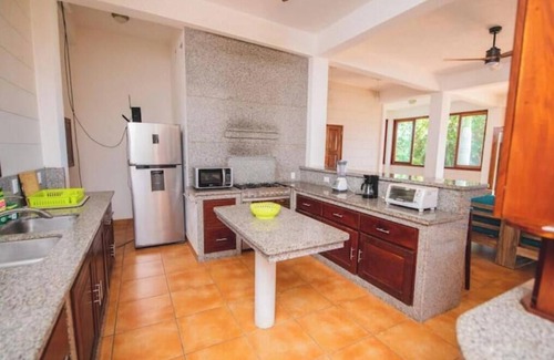 Aserradores Casa | Casa Turquesa - Luxury 3-Story Beachfront Estate