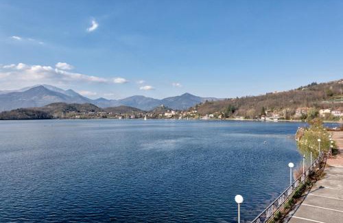 Avigliana Apartamento | CASA VACANZA IL SORRISO DEL LAGO