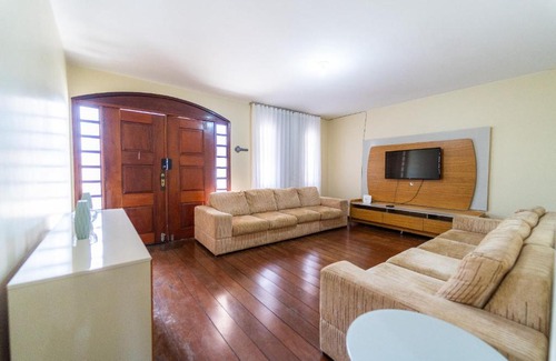 Taguatinga Norte Casa | Casa,Varanda,Churrasqueira,Até 9 Hóspedes,JrCatito