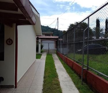 Orosi Casa | Casa Victoria