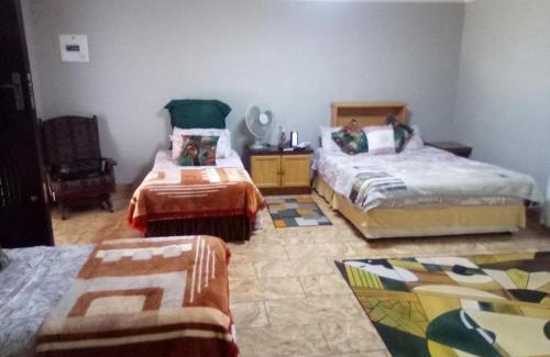 Carletonville Casa | Casa Villa Guest House