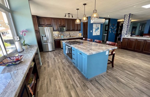 Balcones de Loma Linda Condominio | Casa Vista Azul- Perfect location! Stunning ocean views, near Olas Altas/ Centro