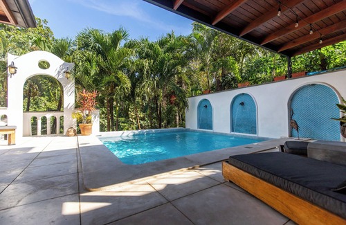 Nosara Cama Y Desayuno | Casa Vitality - Suite Carambola, Casa Vitality - Suite Carambola - 4 Min Walk to the Beach
