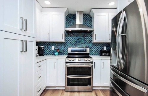 Sanibel Casa | Casa Ybel North - Newly renovated duplex on the canal, short distance to the