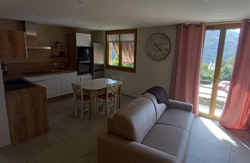 Saint-Martin-de-la-Porte Apartamento | Casabert T 2 Glycine, Très bel Appartement Calme et Harmonieux