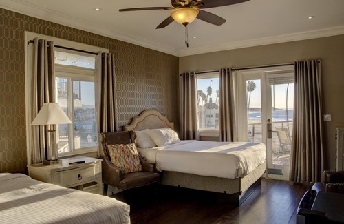 Westside Santa Cruz Hotel | Casablanca On The Beach