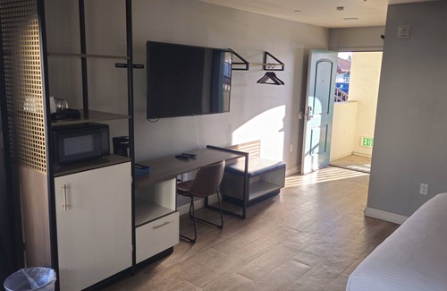 Westside Santa Cruz Hotel | Casablanca On The Beach