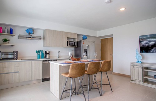 Barrio Santa Lucía Apartamento | Casago 0702 BRAND NEW RENTAL Relaxing 3-Bedroom Condo Great Escape for Families and Friends