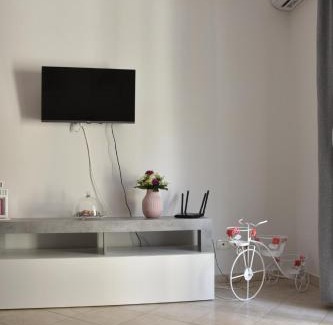 Quartiere XXIX Ponte Mammolo Apartamento | Casalú - Giardino privato - Parcheggio gratuito - 600mt da Metro Rebibbia