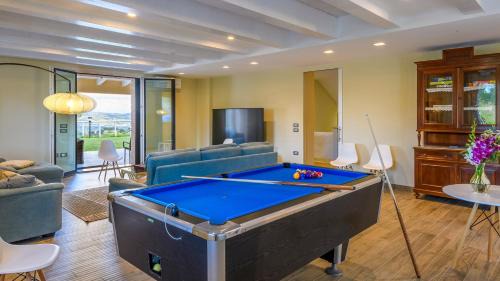 Colli al Metauro Villa | Casale Astralis 13 by Marche Holiday Villas