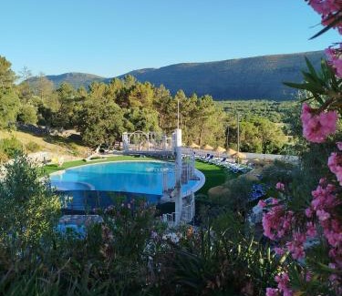 Mira de Aire Otro | Casas da Gruta - Bungalows