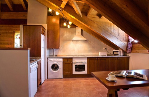 Gerbe Casa | Casas Pirineo Aínsa: Historic Palace & Garden