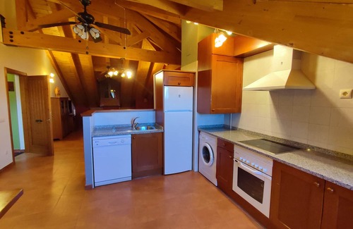 Gerbe Casa | Casas Pirineo Aínsa: Historic Palace & Garden