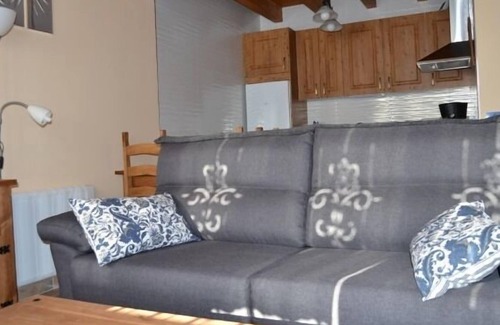 Bernuy-Salinero Cabaña | Casa Rural "El Dolmen". Jacuzzi para 2 al lado de Ávila.