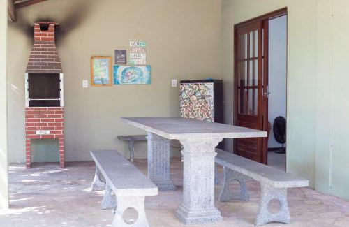 Barra Mar Casa | Casasveraneio casa com 3 Suites com ar condicionado à 100m da Praia de Barra De São Miguel, 8 minutos da praia bonita e a 3 do gunga , área de lazer privativa com piscina e churrasqueira!