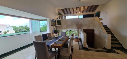 Zona Hotelera Apartamento | CASCADAS,stylish family villa poolside steps from beach