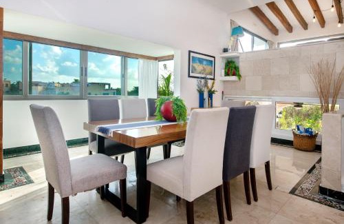 Zona Hotelera Apartamento | CASCADAS,stylish family villa poolside steps from beach