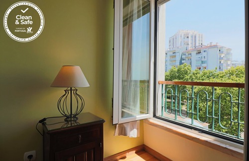 Estoril Apartamento | Cascais Estoril Apartment Near the Beach