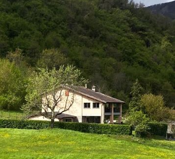 Bobbio Casa | Cascina Bruna villa con giardino in Val Trebbia