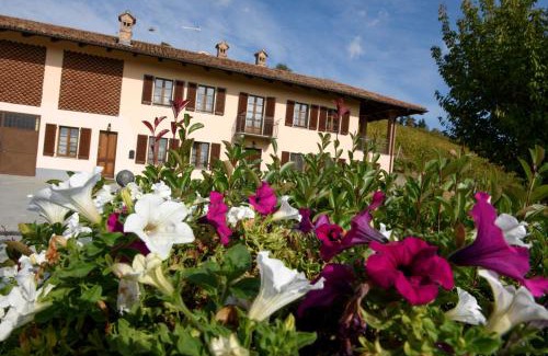 Neive Cama Y Desayuno | Cascina La Corte