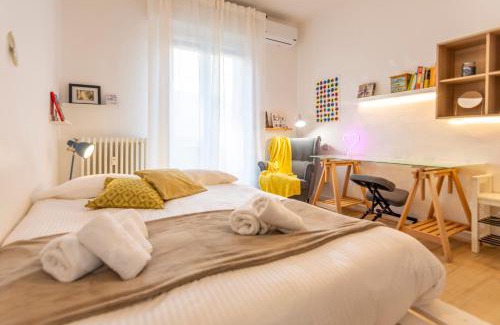 Crescenzago Apartamento | CaseOspitali - Alice's House, funzionale trilocale con arredi moderni