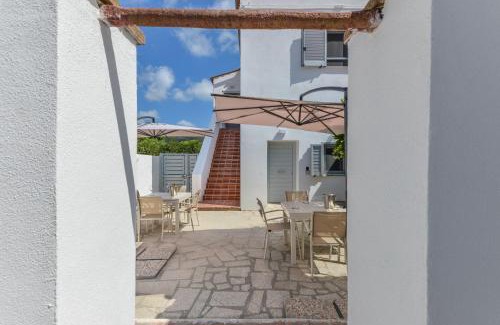 Lacona Casa | Casina Napoleonica