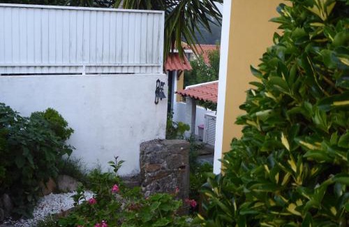 Sintra Casa | Casinha Amarela