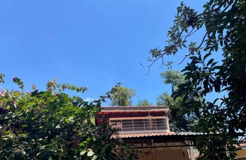Piqueri Casa | Casinha bem localizada em meio a natureza