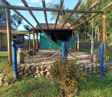 Morretes Chalet De Esquí | Casinhas do Rio - Casinha Azul na Floresta