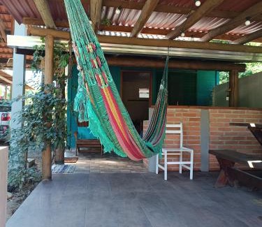 Morretes Chalet De Esquí | Casinhas do Rio - Casinha Azul na Floresta