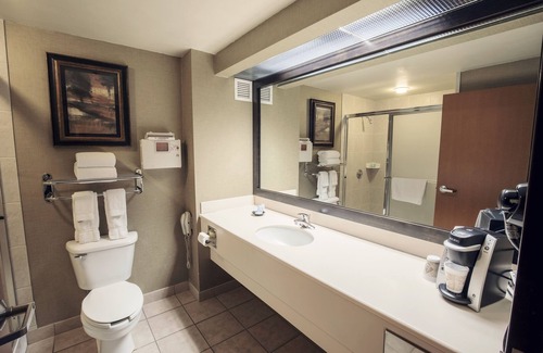 East St. Louis Hotel | Casino Queen Hotel