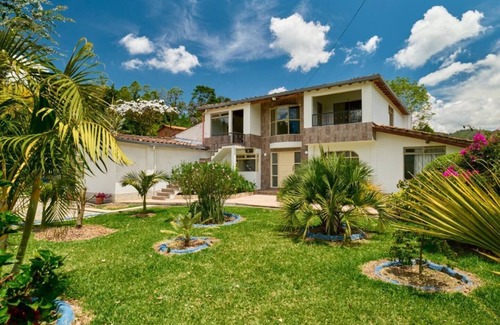 Guarne Apartamento | Suite campestre con piscina y jacuzzi para vivir o estancia corta
