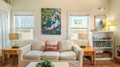 Uptown - Upper Duval Casa | Casita de Catherine by AvantStay 1 Block to Duval St w Hot Tub