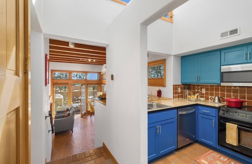 Nambe Pueblo Casa | Casita del Mirador - Well-Appointed Home w/Kiva Fireplace, Sunset Views, & Pool