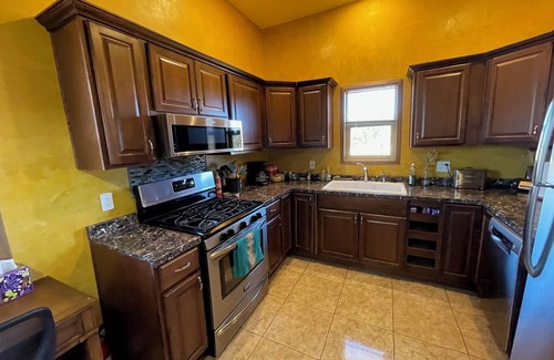 Pinon Hills Casa | Casita del Sol - Exceptional One Bedroom Santa Fe Home on 2.5 Acres