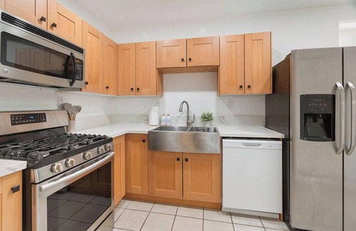 Central Escondido Casa | Casita: Full Kitchen with living room Pets OK