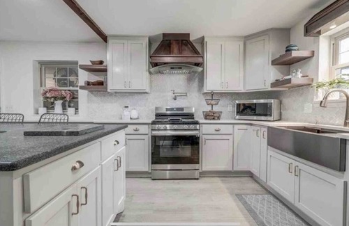 Clinton Casa | Casita home away from home 5-bedroom house in Clinton