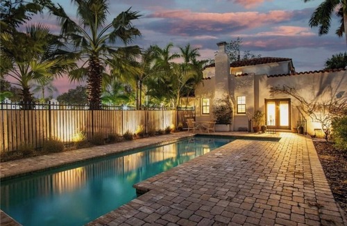 Altamont Manor Casa | Casita near Downtown Fort Myers