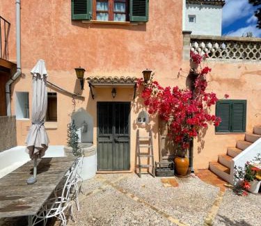 Genova Casa | Casita rosa