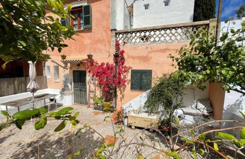 Genova Casa | Casita rosa