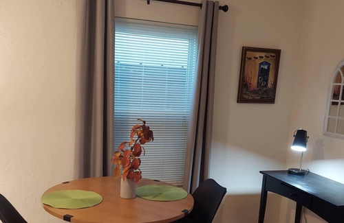 East Las Vegas Apartamento | Casita Verde located in a Historic Neighborhood
