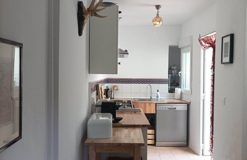 Beznar Casa | Casita with lake view - mountains, coast & city nearby