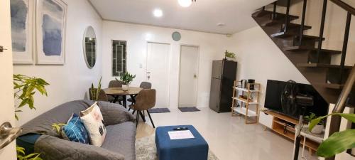 Butuan Apartamento | Cassie Homestay - Yuna Door 2 - Furnished Home in Butuan