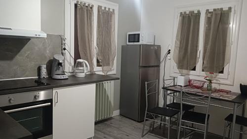 Fleury-les-Aubrais Apartamento | Cassiopée avec jardin
