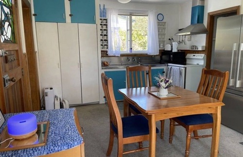 Pohara Casa | Castaway Cottage - Cute and relaxing house in beautiful Pohara