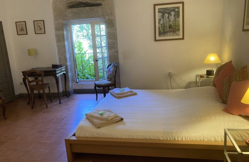 Saint-Quentin-la-Poterie Otro | Castelnau Naturaleza y Deportes. Casa de campo del siglo 17